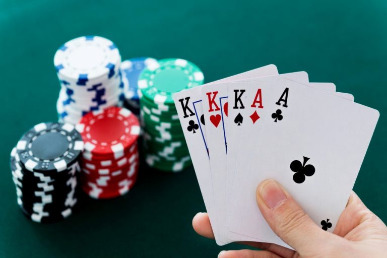 Raih Keuntungan Menarik Gengan Gabung Dan Bermain di Poker Online